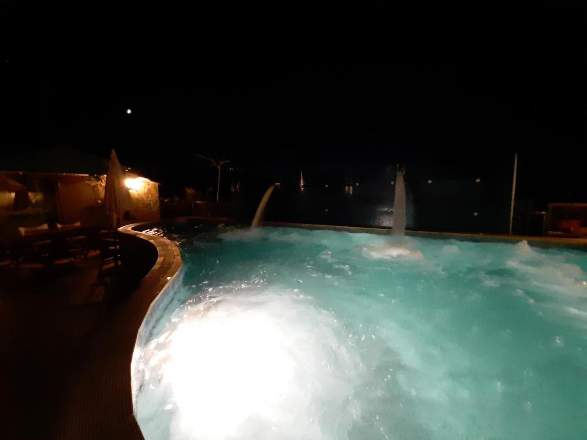 Hotel Flesvos Pefkochori Zewnętrze zdjęcie